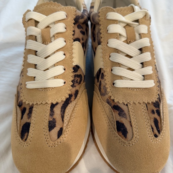 Dolce Vita Notice Sneakers - Picture 2 of 5